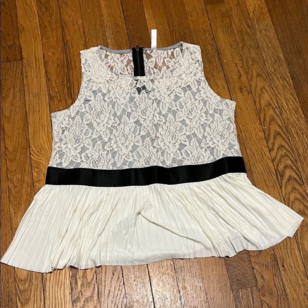 Xhilaration Lace Peplum Top Size XXL NWOT
